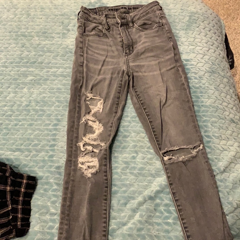 Gray American Eagle High-Rise Skinny Jean, 00-Short